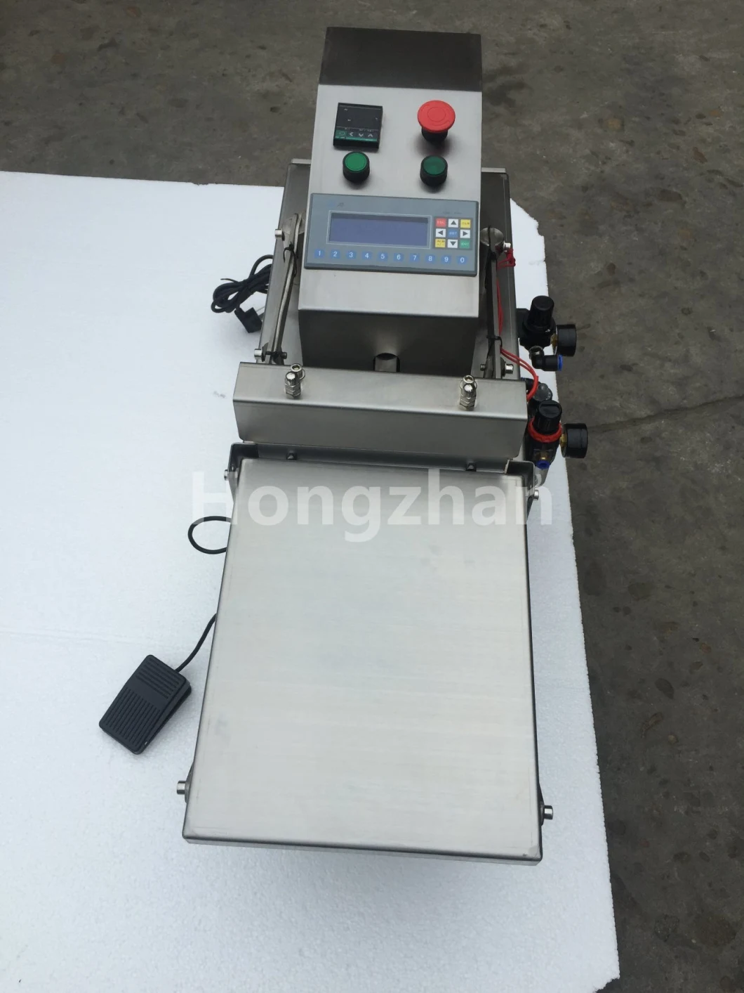 Desktop Mini Vacuum Sealing Machine for Electrical Products Packing